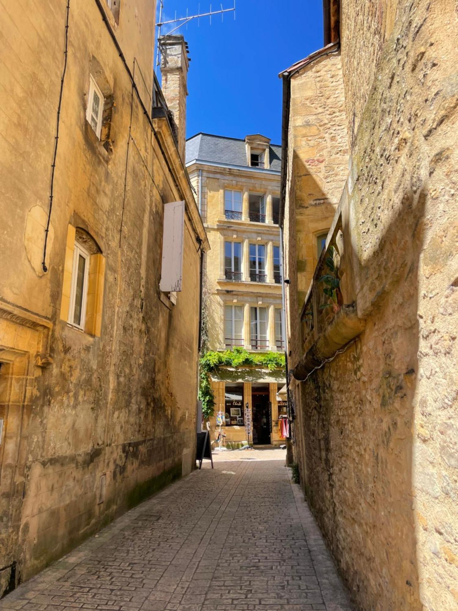 Au Coeur Du Centre Historique De Sarlat Apartamento Exterior foto
